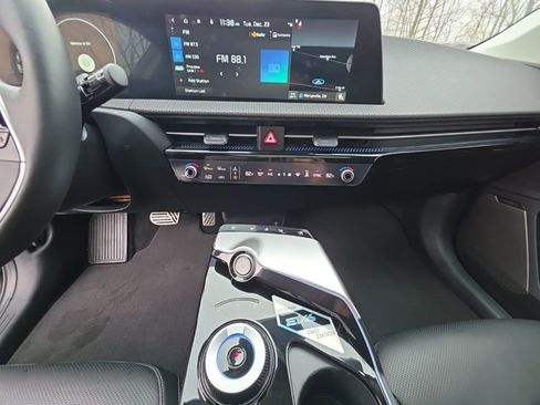 Used 2022 Kia EV6 GT-Line w/ First Edition Package image 33