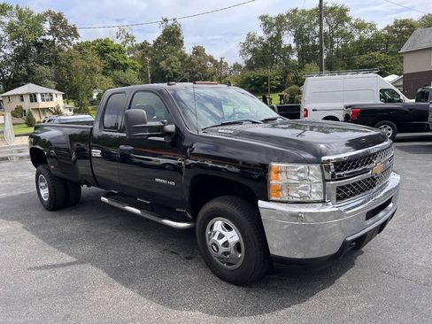 Used 2011 Chevrolet Silverado 3500 LT AWD/4WD image 3