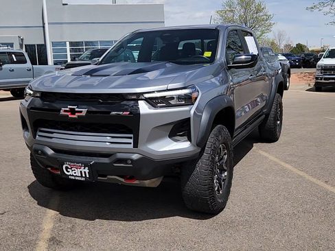 Used 2024 Chevrolet Colorado ZR2 w/ Technology Package AWD/4WD image 3