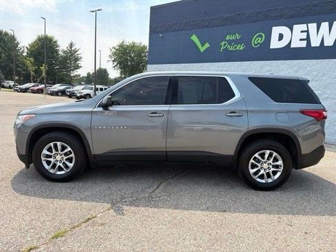 Used 2020 Chevrolet Traverse LS AWD/4WD image 2
