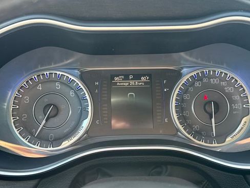 Used 2016 Chrysler 200 LX image 15