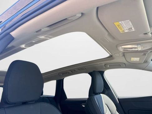Certified 2026 Volvo XC60 B5 Plus AWD/4WD image 19