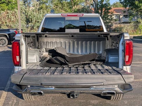 Used 2021 GMC Sierra 1500 SLT w/ SLT Convenience Package AWD/4WD image 32