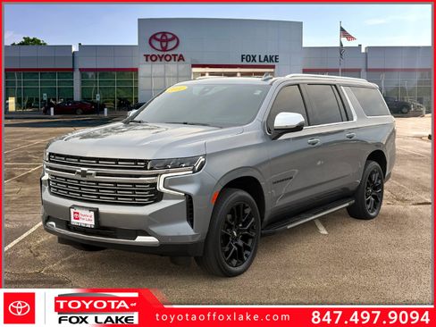 Used 2022 Chevrolet Suburban Premier AWD/4WD image 1