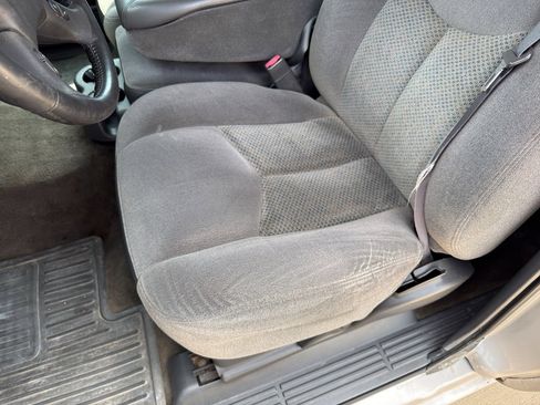 Used 2005 Chevrolet Silverado 1500 LS image 11