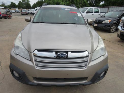 Used 2014 Subaru Outback 2.5i Premium w/ Moonroof Package image 2