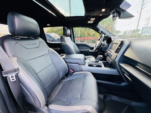 Used 2017 Ford F150 Raptor w/ Equipment Group 802A Luxury image 17