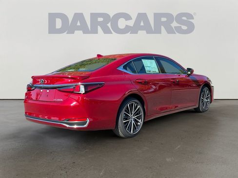New 2025 Lexus ES 300h w/ Premium Package image 2