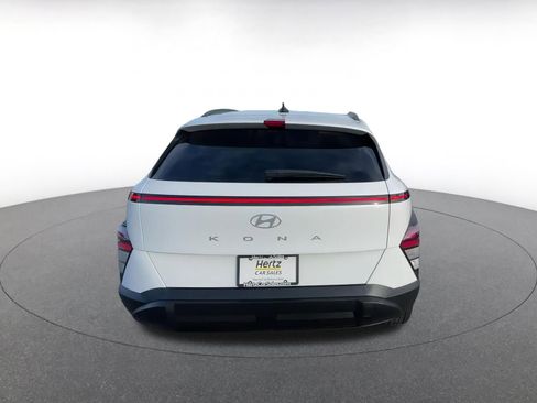 Used 2025 Hyundai Kona SEL image 12