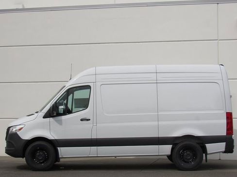New 2025 Mercedes-Benz Sprinter 2500 image 4