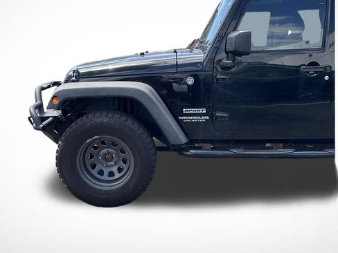 Used 2017 Jeep Wrangler Unlimited Sport w/ Quick Order Package 24S AWD/4WD image 4