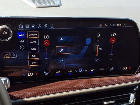 New 2026 Chevrolet Traverse Z71 w/ Enhanced Driving Package AWD/4WD image 7