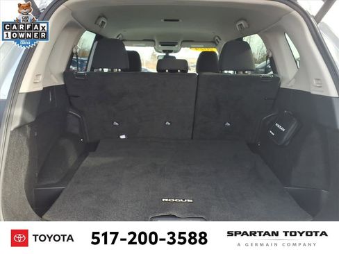 Used 2024 Nissan Rogue SV image 11