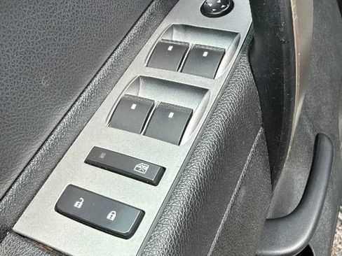 Used 2014 Chevrolet Silverado 2500 LT AWD/4WD image 16