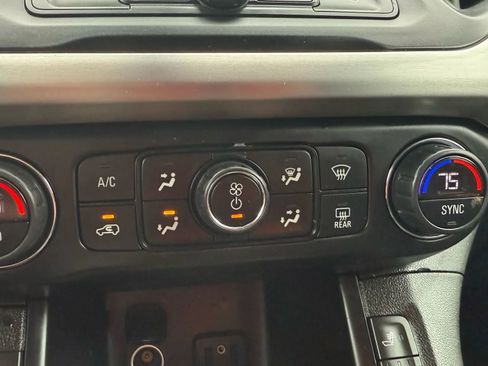 Used 2019 GMC Acadia SLE w/ LPO, Cargo Package FWD image 29