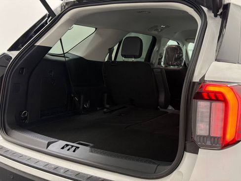 New 2026 Ford Explorer Active w/ Active Comfort Package image 8