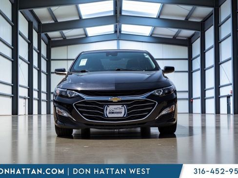 Used 2023 Chevrolet Malibu LT FWD image 23