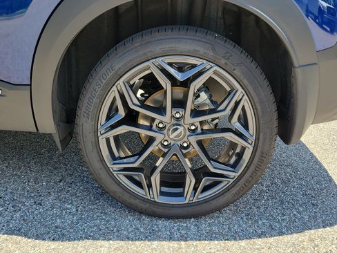 Certified 2025 Nissan Kicks SR w/ SR Premium Package FWD image 10