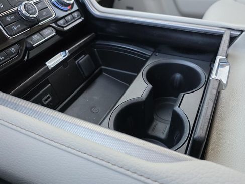 Used 2024 GMC Yukon Denali image 38