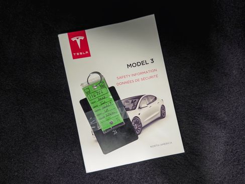 Used 2022 Tesla Model 3 Long Range AWD/4WD image 20