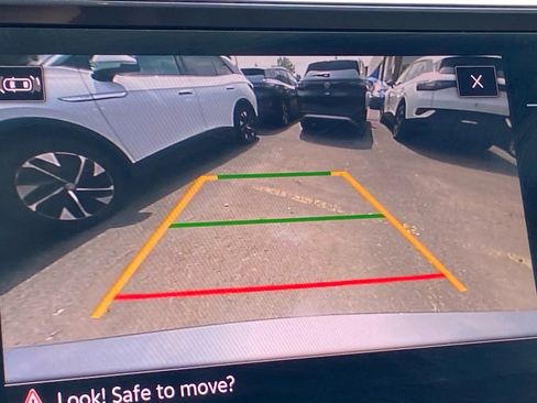 Certified 2022 Volkswagen Tiguan SE R-Line image 16