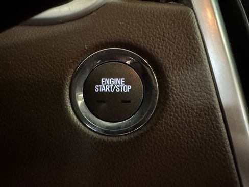 Used 2011 Cadillac SRX Luxury image 11