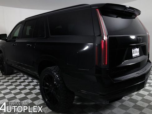 Used 2026 Cadillac Escalade ESV Platinum Luxury w/ LPO, Floor Liner Package image 7