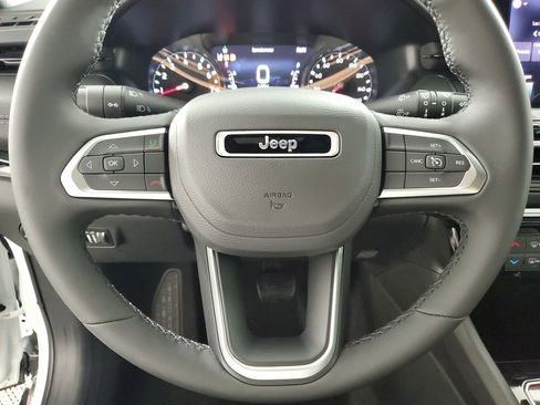 New 2026 Jeep Compass Latitude image 20