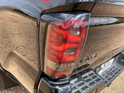 Used 2021 Toyota Tacoma TRD Pro AWD/4WD image 24