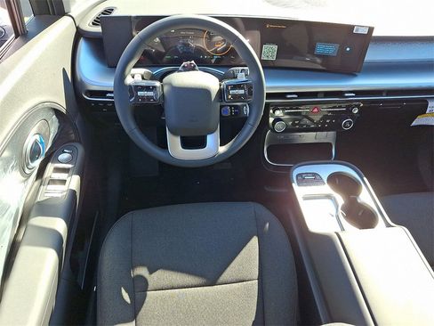 New 2026 Hyundai Ioniq 9 SE image 7