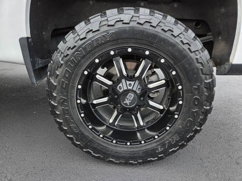 Used 2020 Chevrolet Silverado 1500 RST AWD/4WD image 9
