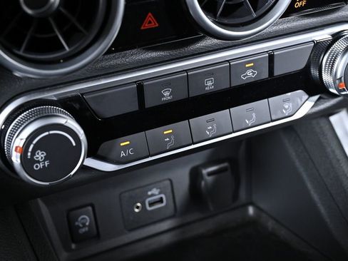 Certified 2025 Nissan Sentra S image 19