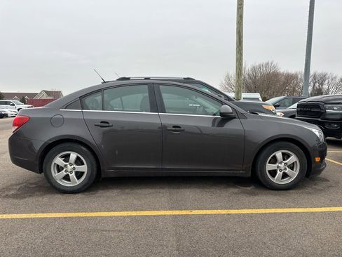 Used 2014 Chevrolet Cruze LT image 7