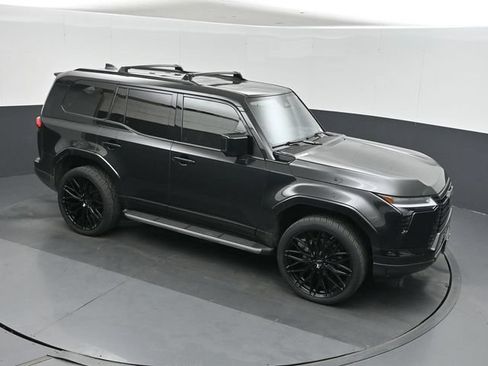 Used 2024 Lexus GX 550 w/ Accessory Package (Z1) AWD/4WD image 32
