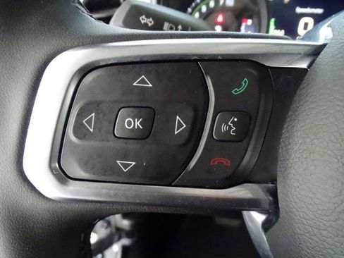 Certified 2025 Jeep Wrangler Unlimited Sahara AWD/4WD image 7