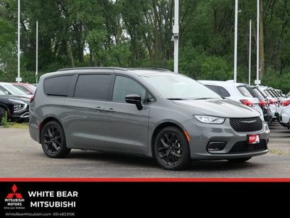 Used 2025 Chrysler Pacifica Limited