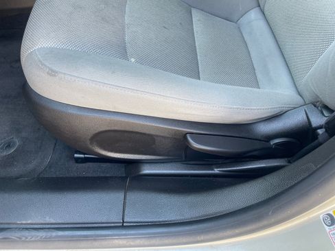 Used 2015 Chevrolet Cruze LT w/ Technology Package FWD image 14