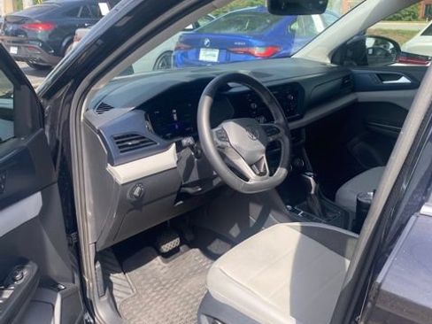 Used 2023 Volkswagen Taos SE FWD image 14