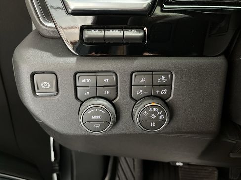 New 2026 Chevrolet Silverado 2500 High Country w/ High Country Premium Package AWD/4WD image 29