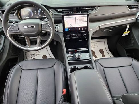 New 2025 Jeep Grand Cherokee L Limited w/ Luxury Tech Group II AWD/4WD image 10