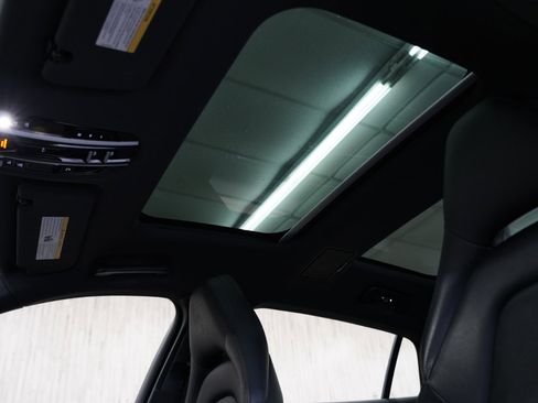 Used 2019 Porsche Panamera 4 Executive image 23