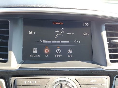Used 2019 Nissan Pathfinder S FWD image 14