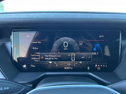 Used 2025 GMC Acadia Elevation image 23