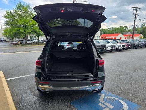 Used 2023 Mercedes-Benz GLB 250 4MATIC image 35