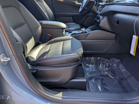 New 2026 Ford Escape ST-Line w/ Tech Pack #1 image 38