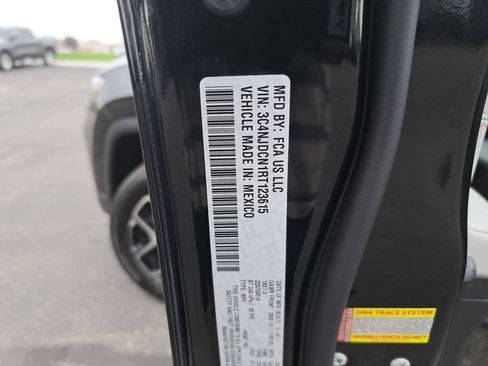 Certified 2024 Jeep Compass Limited AWD/4WD image 33