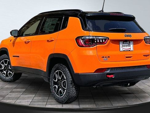 New 2026 Jeep Compass Trailhawk w/ Sun, Sound & Navigation Group AWD/4WD image 3