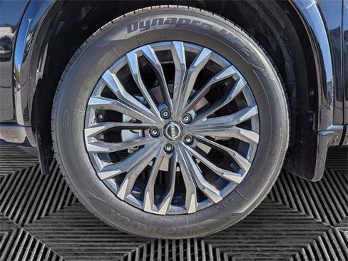 Certified 2024 Nissan Rogue Platinum w/ Platinum Premium Package image 9