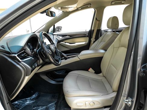 Used 2019 Buick Enclave Essence FWD image 4
