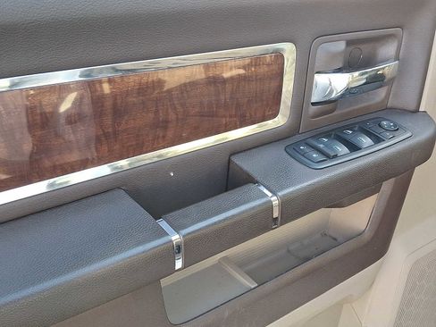 Used 2009 Dodge Ram 1500 Truck Laramie image 12